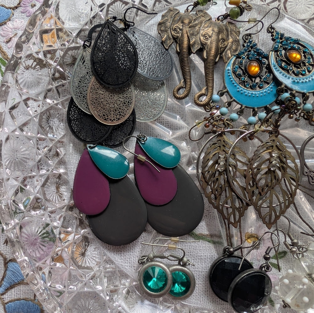 Bundle Mixed Color Earrings Set - Picture 3 of 5